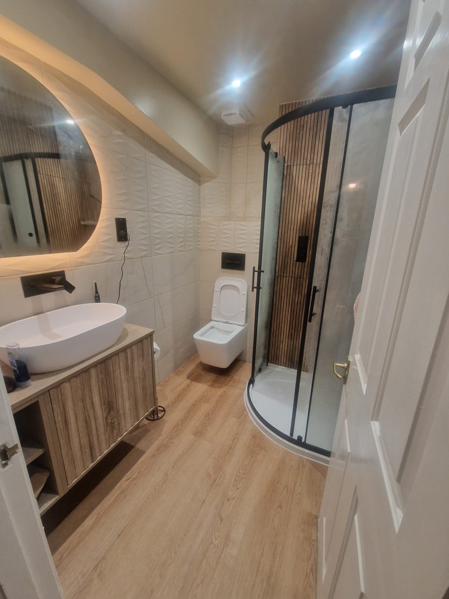 Curved Shower Enclosure and Timber-Effect Vanity – Denton Bathroom Design Ideas