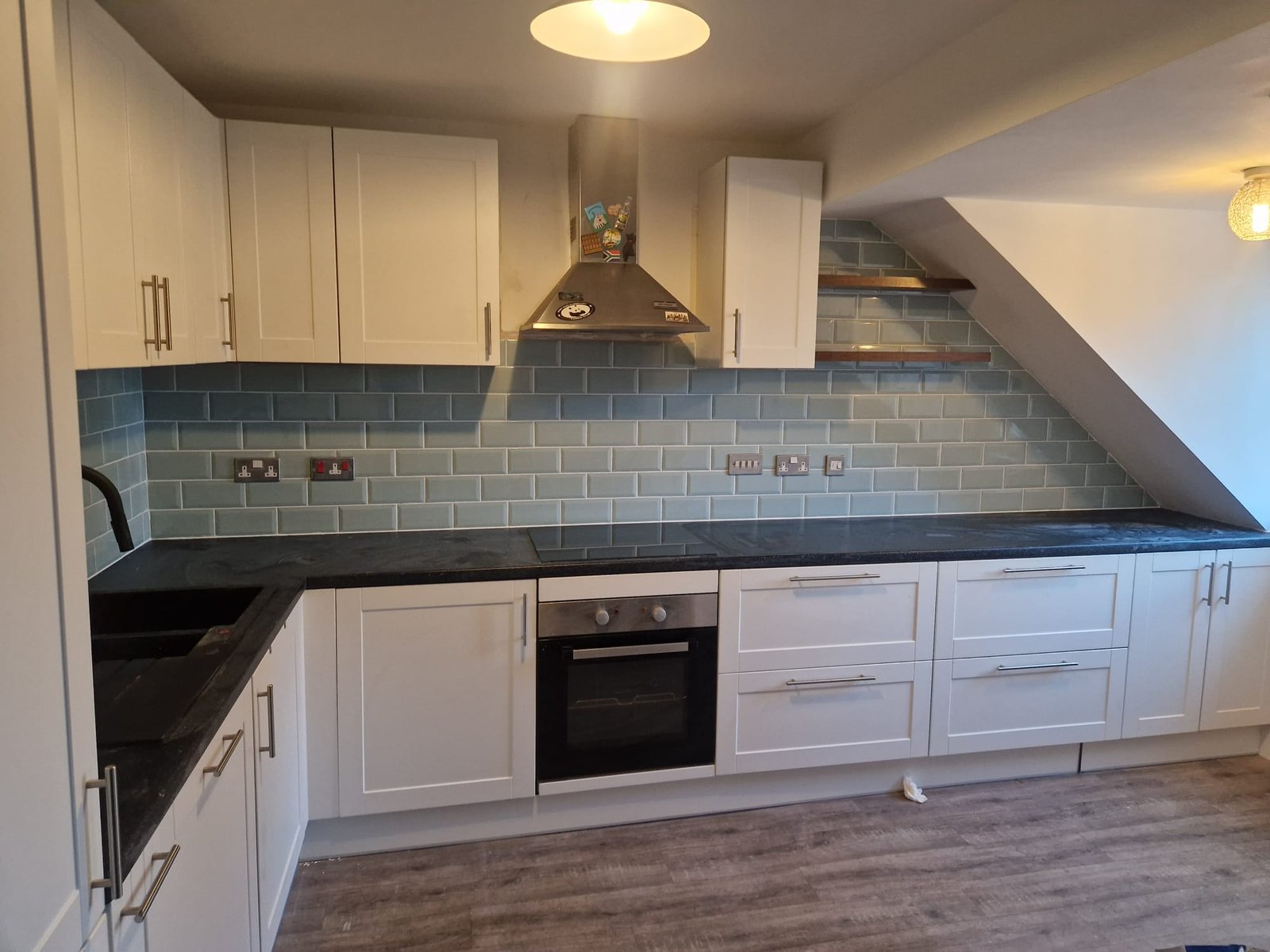White Shaker Kitchen with Blue-Grey Tiled Splashback – Altrincham Kitchen Design Ideas