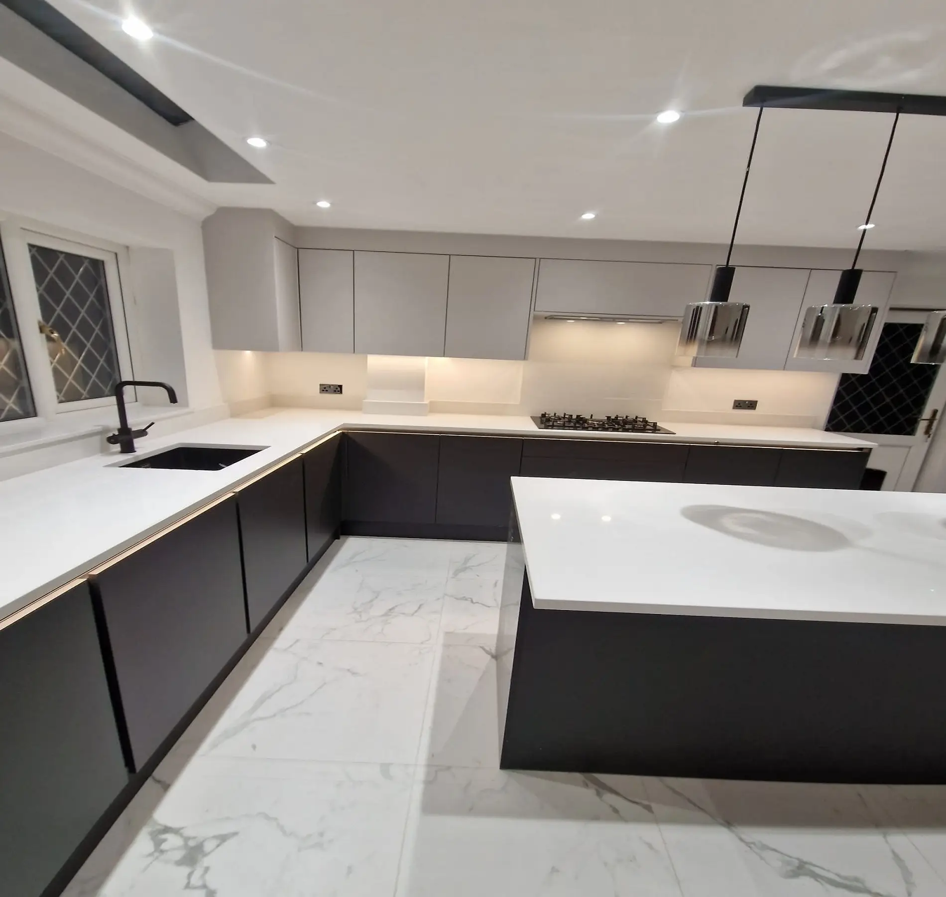 Kitchen installation Manchester - modern fitted kitchen by Dynamic Kitchens