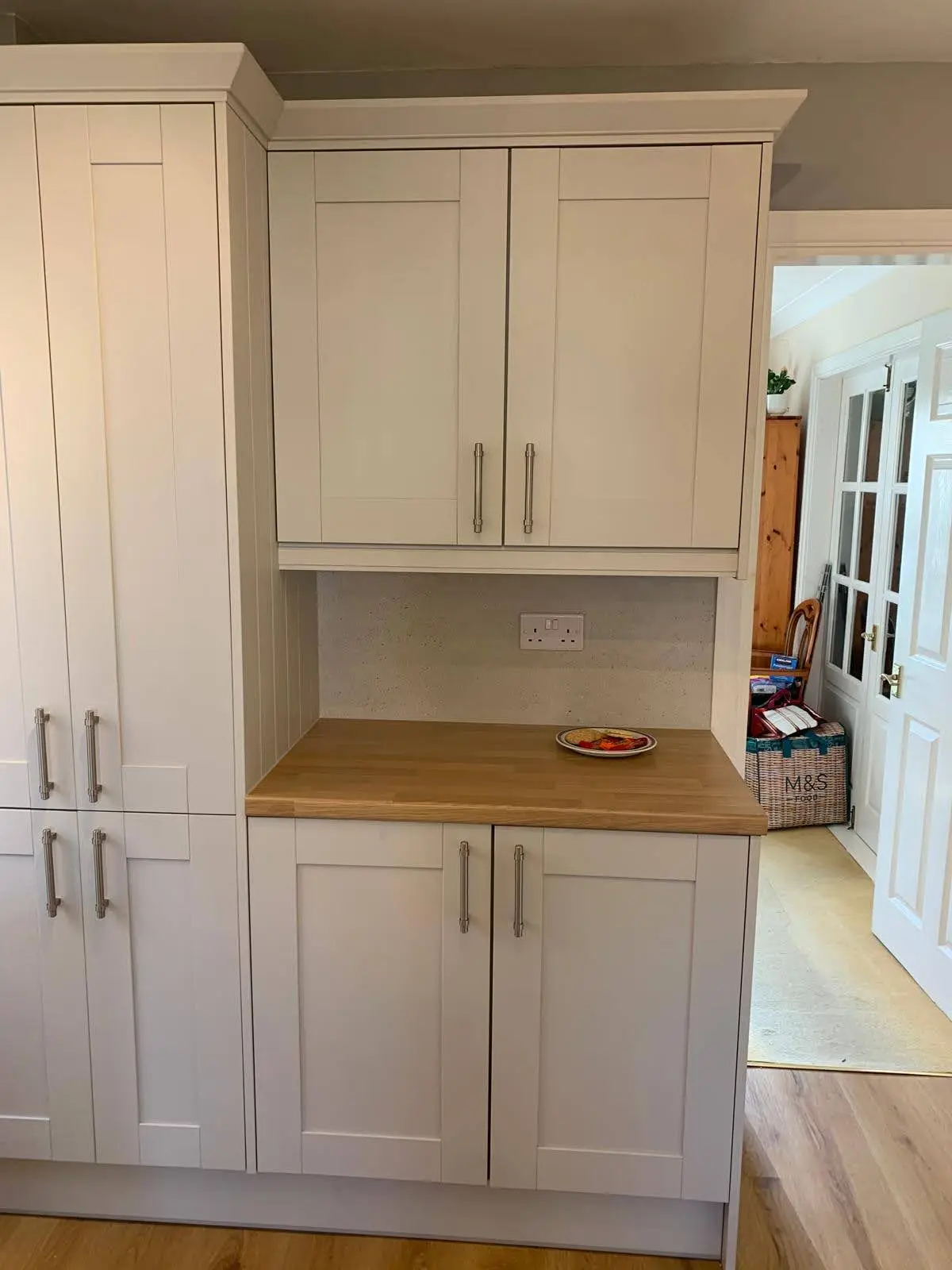 Kitchen fitters Manchester - modern kitchen installation by Dynamic Kitch